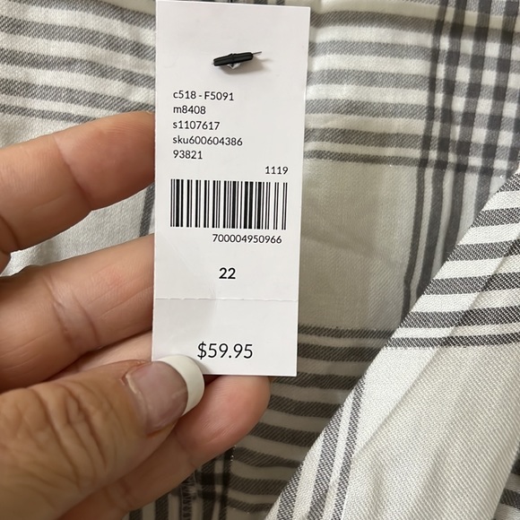 White/Gray plaid blouse - Picture 4 of 5